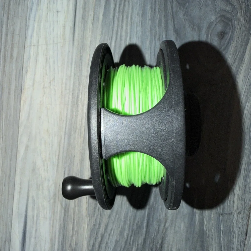NEW Scheels Outfitters Fly Fishing Reel Green Line Pre-Spooled Lightweight